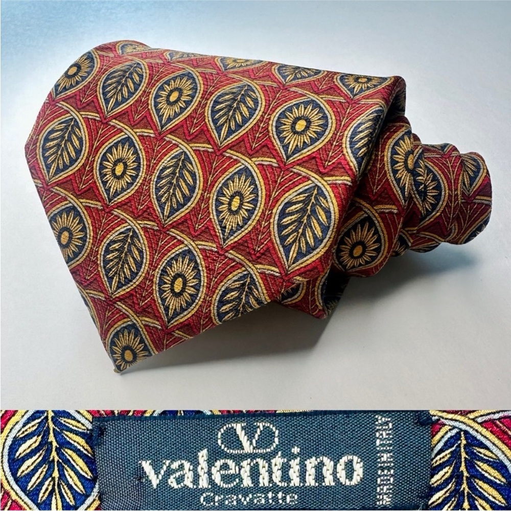 VALENTINO CRAVATTE Italian Silk Red & Blue Gold Leaf Pattern Classic Tie, 3.75”